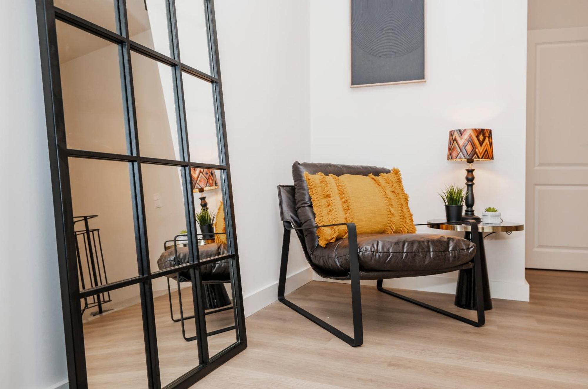 S331 - Luxurious Two Bedroom Duplex Apartment In Кёльн Экстерьер фото